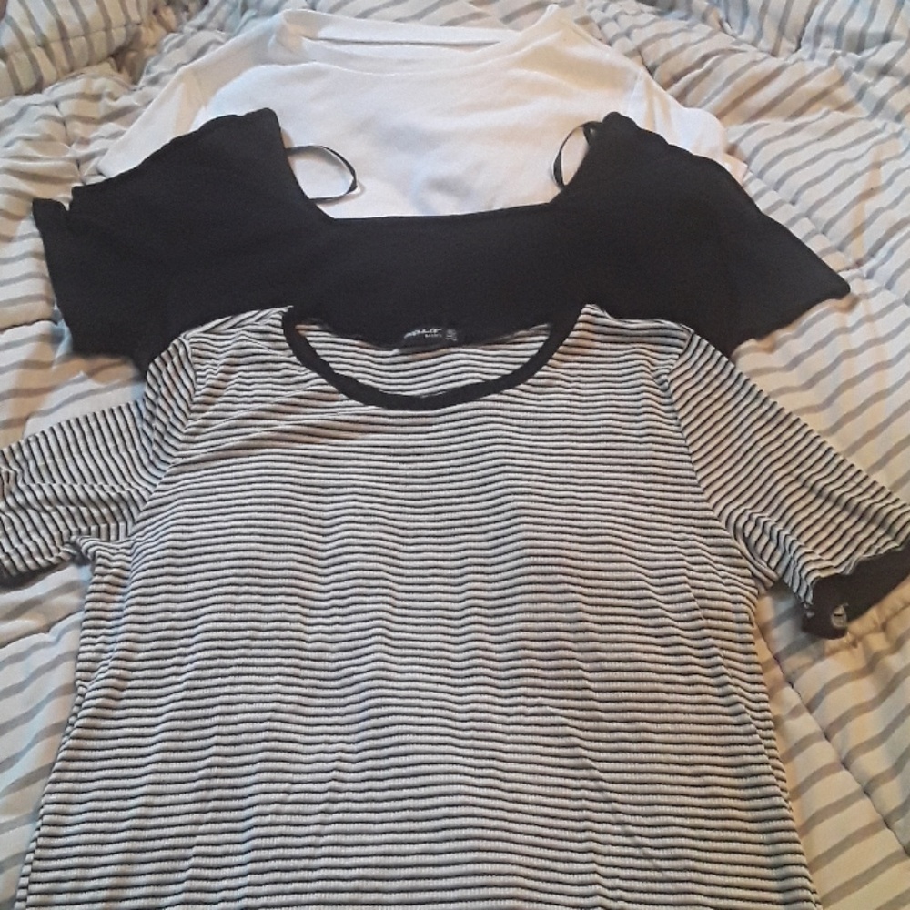 3 crop tops XL